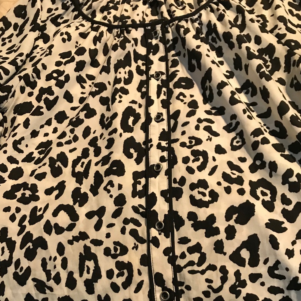 Express black and white blouse